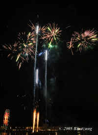 fireworks.multiburst.good.KI8Q5514.jpg (105951 bytes)